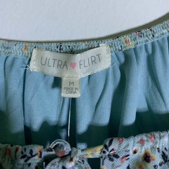 Ruched mesh floral dress, never before worn, stretchy, very pretty light blue - Picture 4 of 6